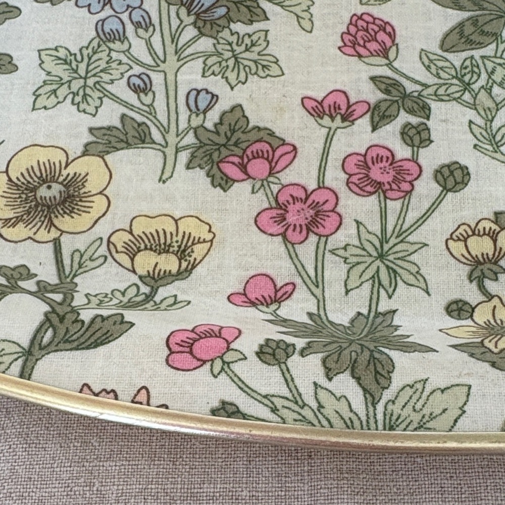 Keswick Floral Fiberglass Oval Serving Tray with Gold Rim - Picture 3 of 6